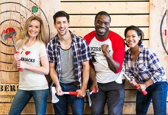 St-Paul-Social-Events-Axe-Throwing