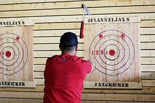 Axe-Throwing-Saint-Paul-Slider-4